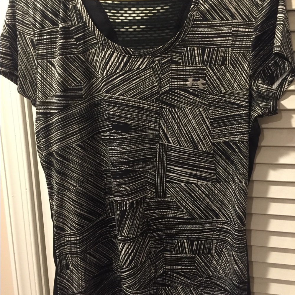 Under Armour women’s quick drying  t-shirt